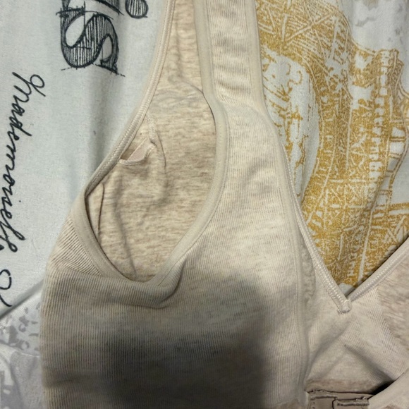 aerie Super Chill Bra - Picture 6 of 7